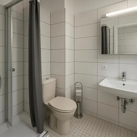 Naehe Frankfurt Fuer Monteure-gruppen Bis 10 Personen Hébergement de vacances *