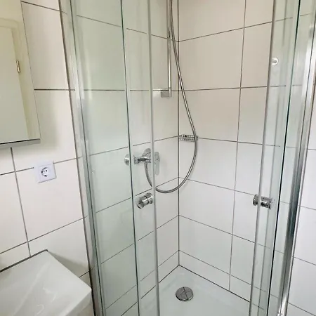 Haus Mit 5 Zimmern Langfristig Zu Vermieten Nyaraló *