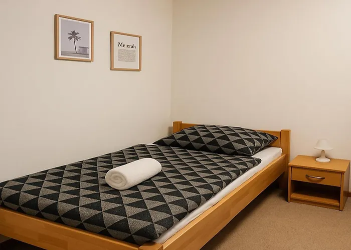 Casa de Férias Naehe Frankfurt Fuer Monteure-gruppen Bis 10 Personen *